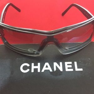 Chanel CC Logo Sunglasses - Black
